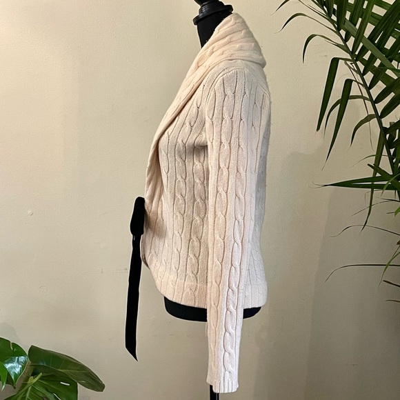 Ralph Lauren Women’s Cashmere Sweater, Size Medium, Cream with Black Velvet Ties - Picture 11 of 11